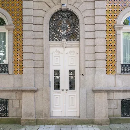Beaux Arts Palace Apartment Porto