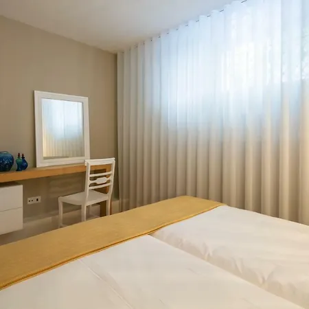 Beaux Arts Palace Apartment Porto